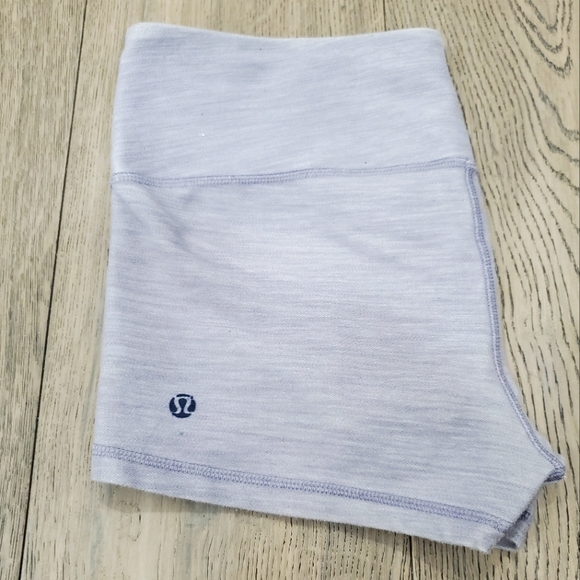 lululemon athletica Pants - Womens lululemon shorts sz 6